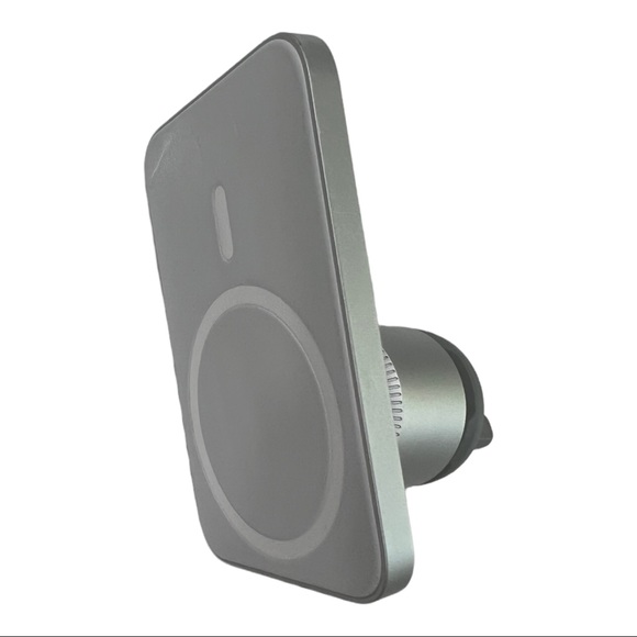 Other - Belkin Car Vent Mount PRO with MagSafe - iPhone